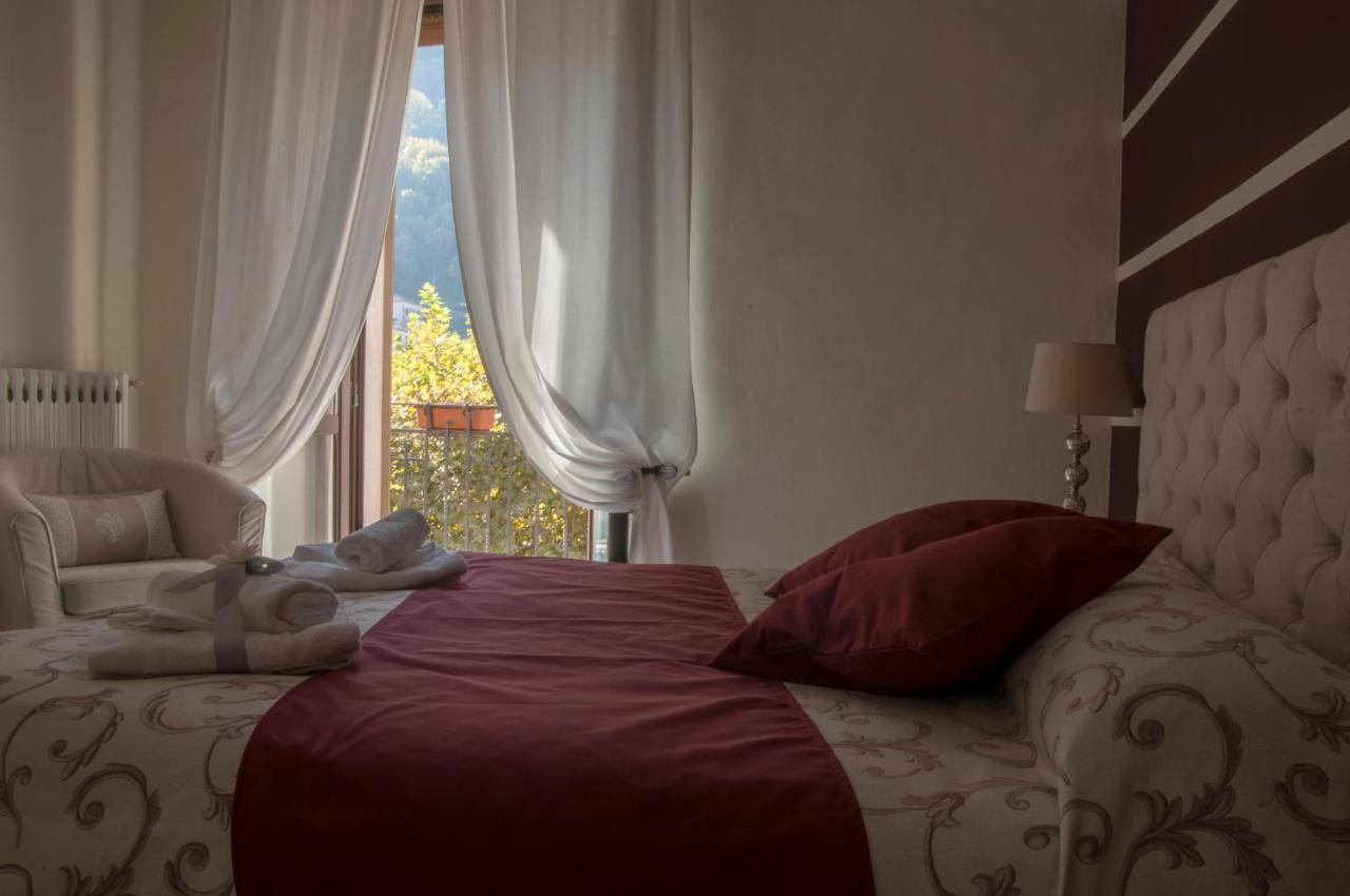 Le Finestre Sulla Piazza Bed & Breakfast Boiano Bagian luar foto