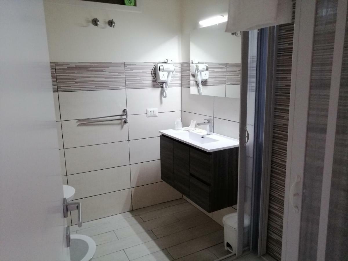 Le Finestre Sulla Piazza Bed & Breakfast Boiano Bagian luar foto