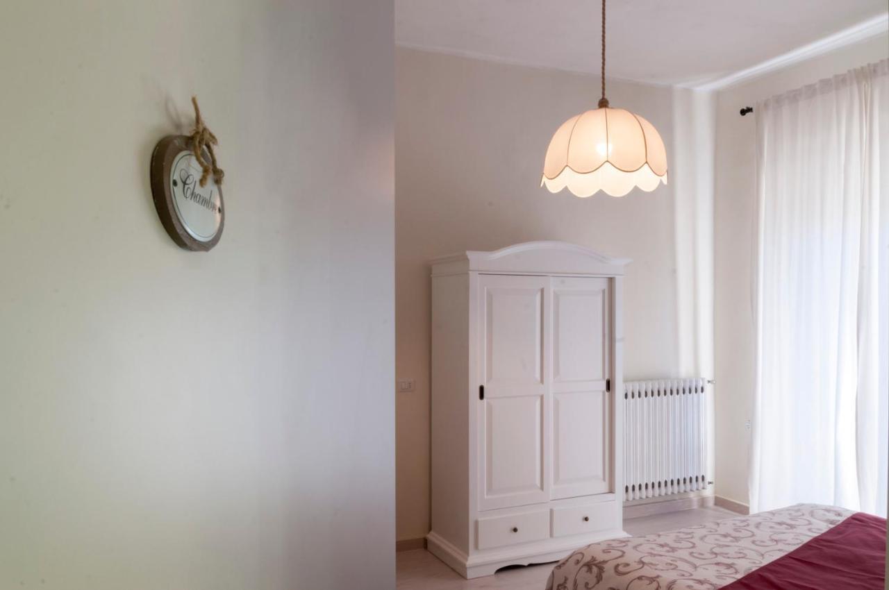 Le Finestre Sulla Piazza Bed & Breakfast Boiano Bagian luar foto