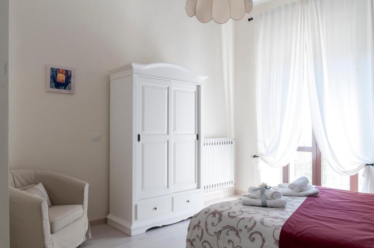 Le Finestre Sulla Piazza Bed & Breakfast Boiano Bagian luar foto