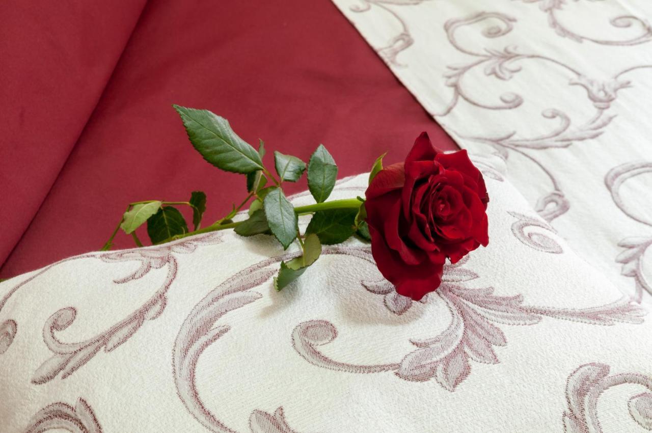 Le Finestre Sulla Piazza Bed & Breakfast Boiano Bagian luar foto